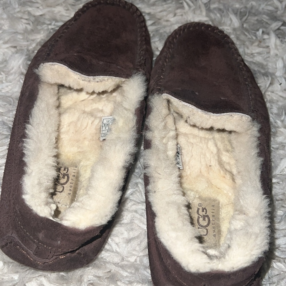 Ugg slip ons - Picture 4 of 4